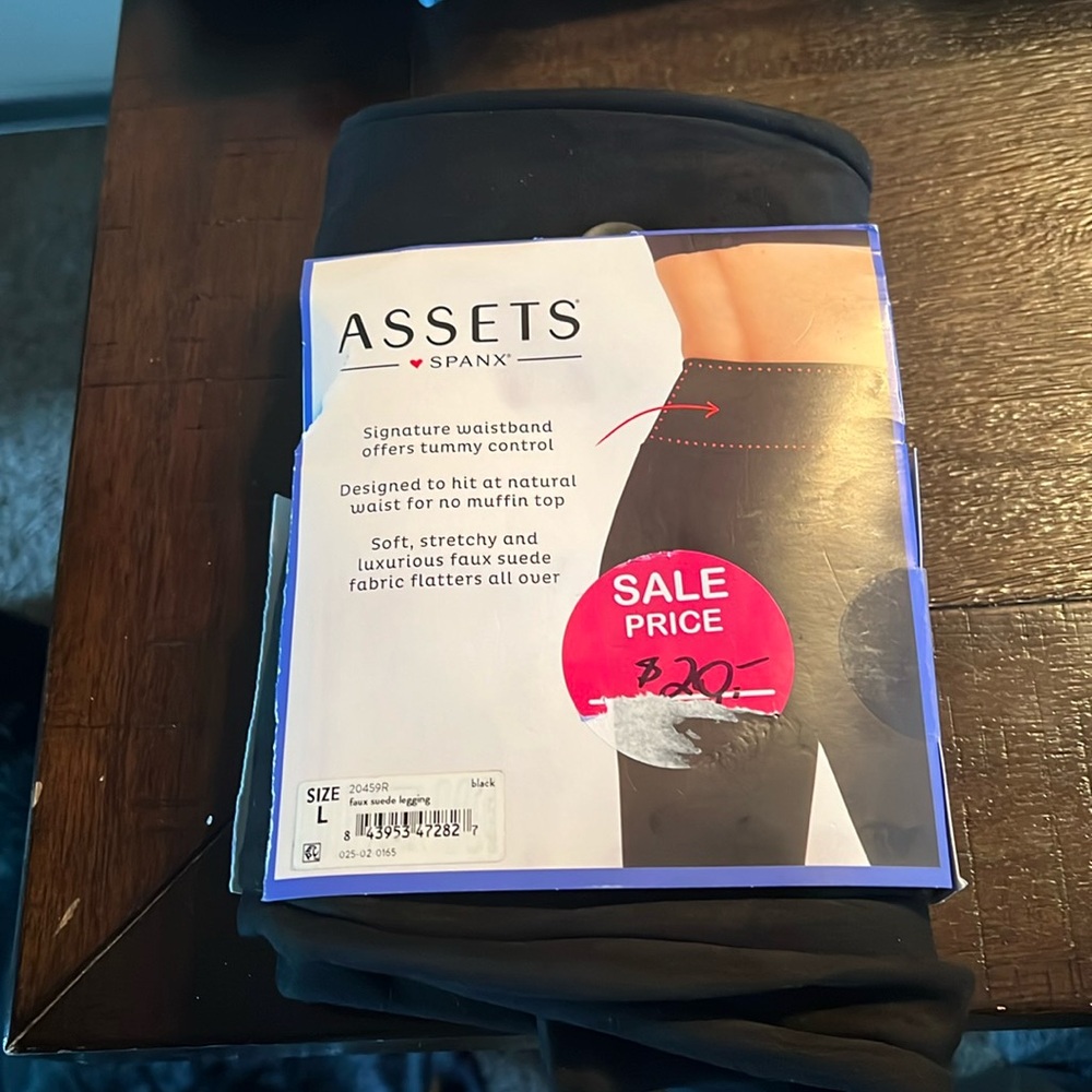 Assets spanx size large